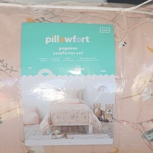 Pillowfort Pegasus Comforter Set - Soft Pink